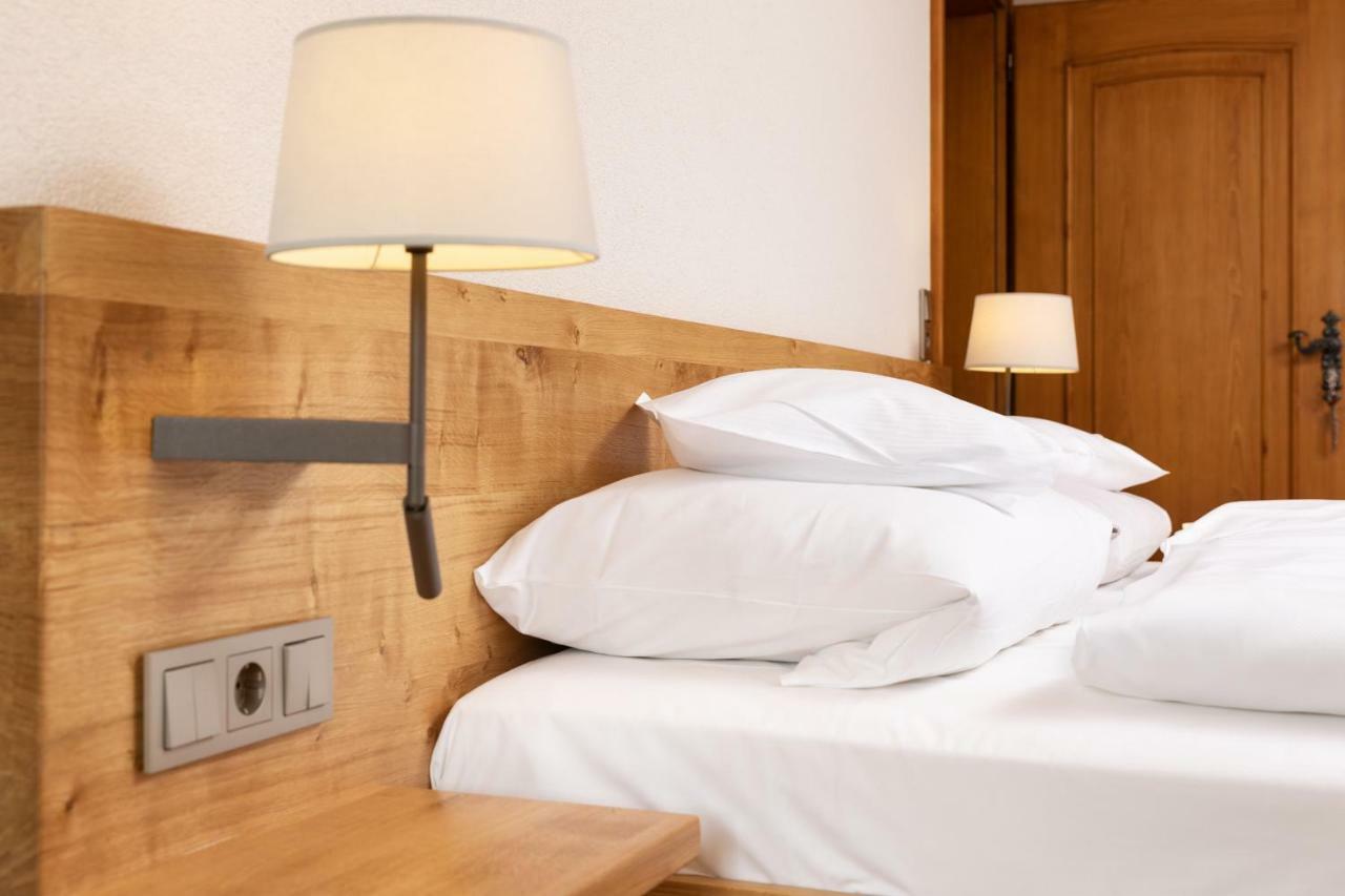 Hotel Gasthaus Adler Glottertal Bagian luar foto